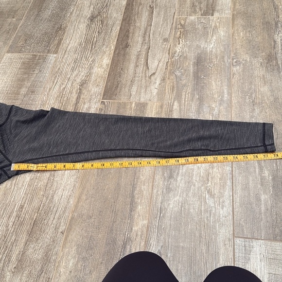 Lululemon Charcoal Gray Leggings size 6 (inseam 28) - Picture 4 of 4